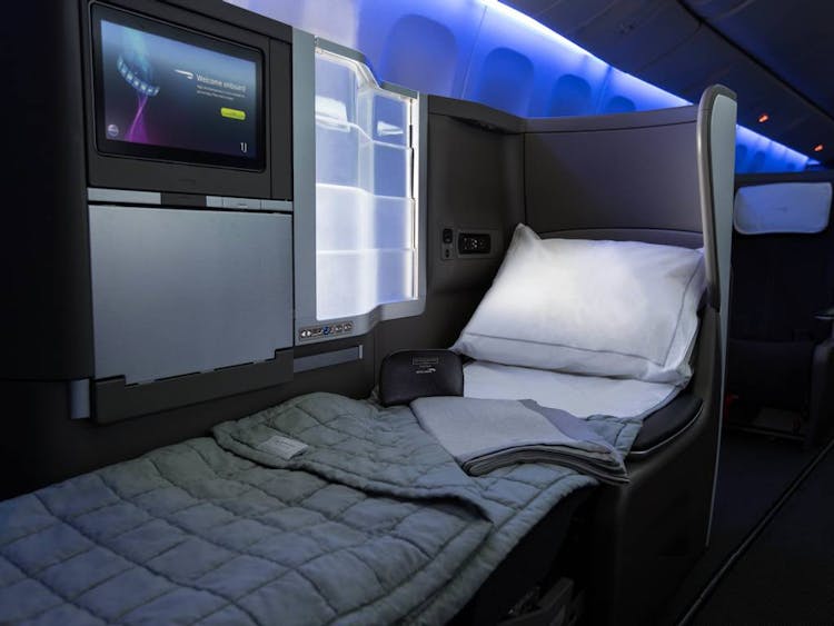 Business Class for Less: How to Bid on Seat Upgrades for Your Next Flight 