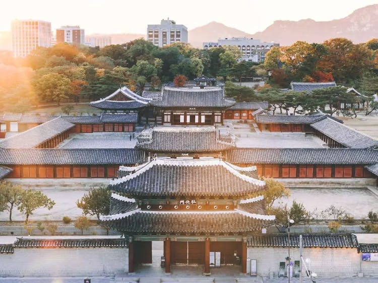 The Layover Guide to Seoul