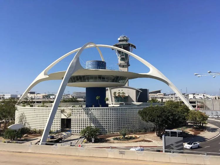 Los Angeles Airport (LAX) Guide
